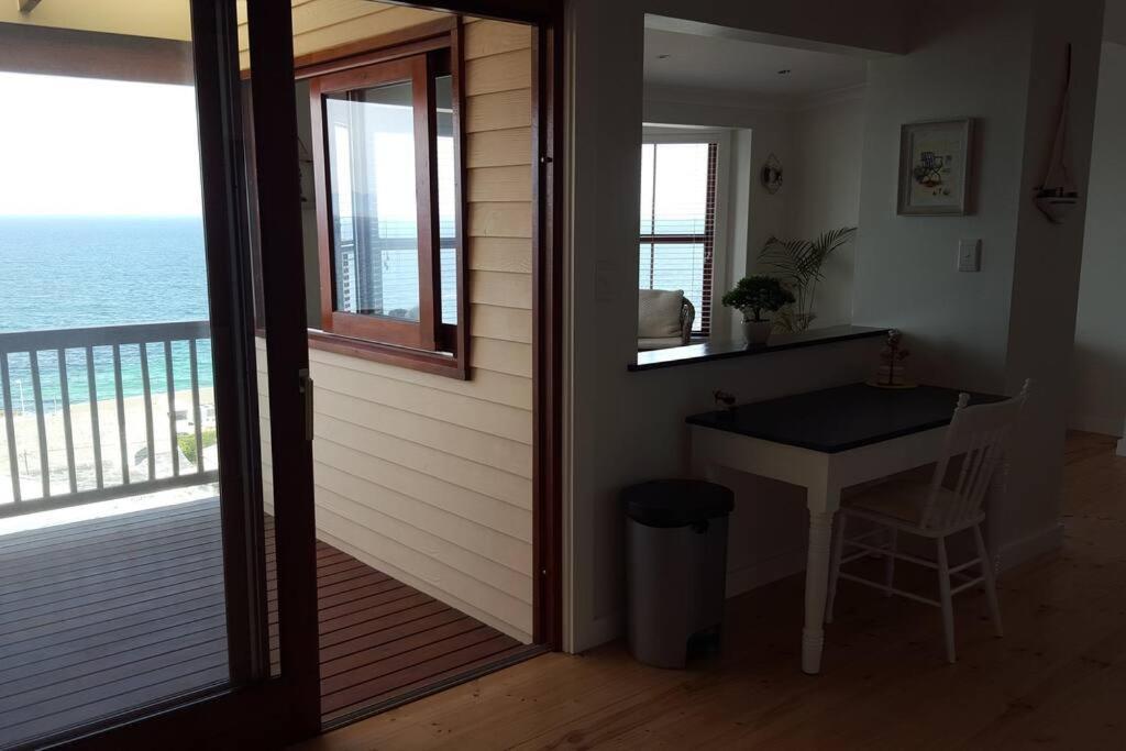 18 Steps - Seaside Cottage With Breathtaking Views 开普敦 外观 照片